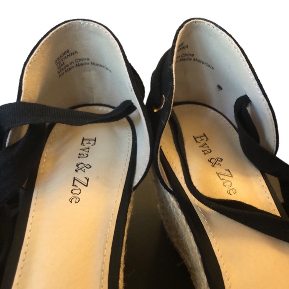 Eva & Zoe Black Lace Wedge Heels size 7 1/2 - Picture 4 of 10